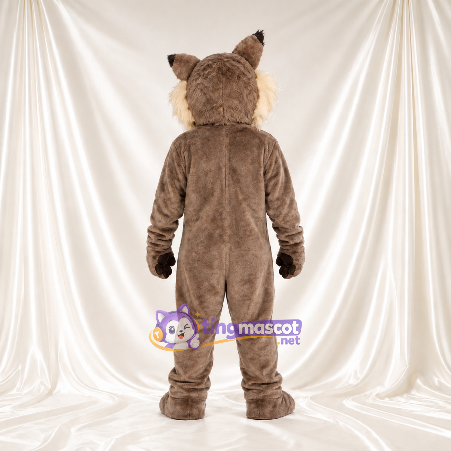 Costume de mascotte Chat sauvage – gris – Torse (crème); Nez (rose) Costume de mascotte Chat sauvage – gris – Torse (crème); Nez (rose)