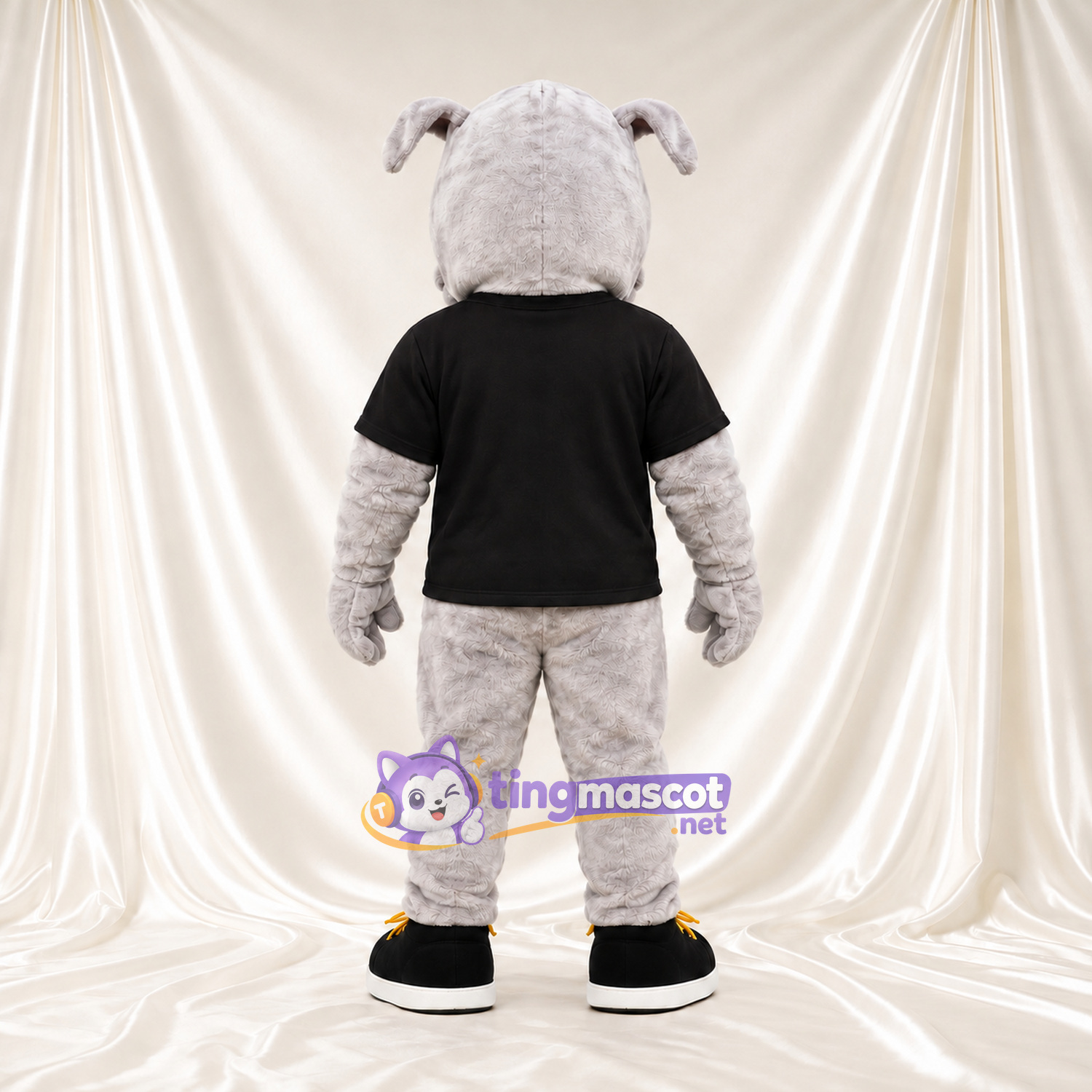 Costume de mascotte Bouledogue – blanc – T-shirt (noir); Chaussures (jaune) Costume de mascotte Bouledogue – blanc – T-shirt (noir); Chaussures (jaune)