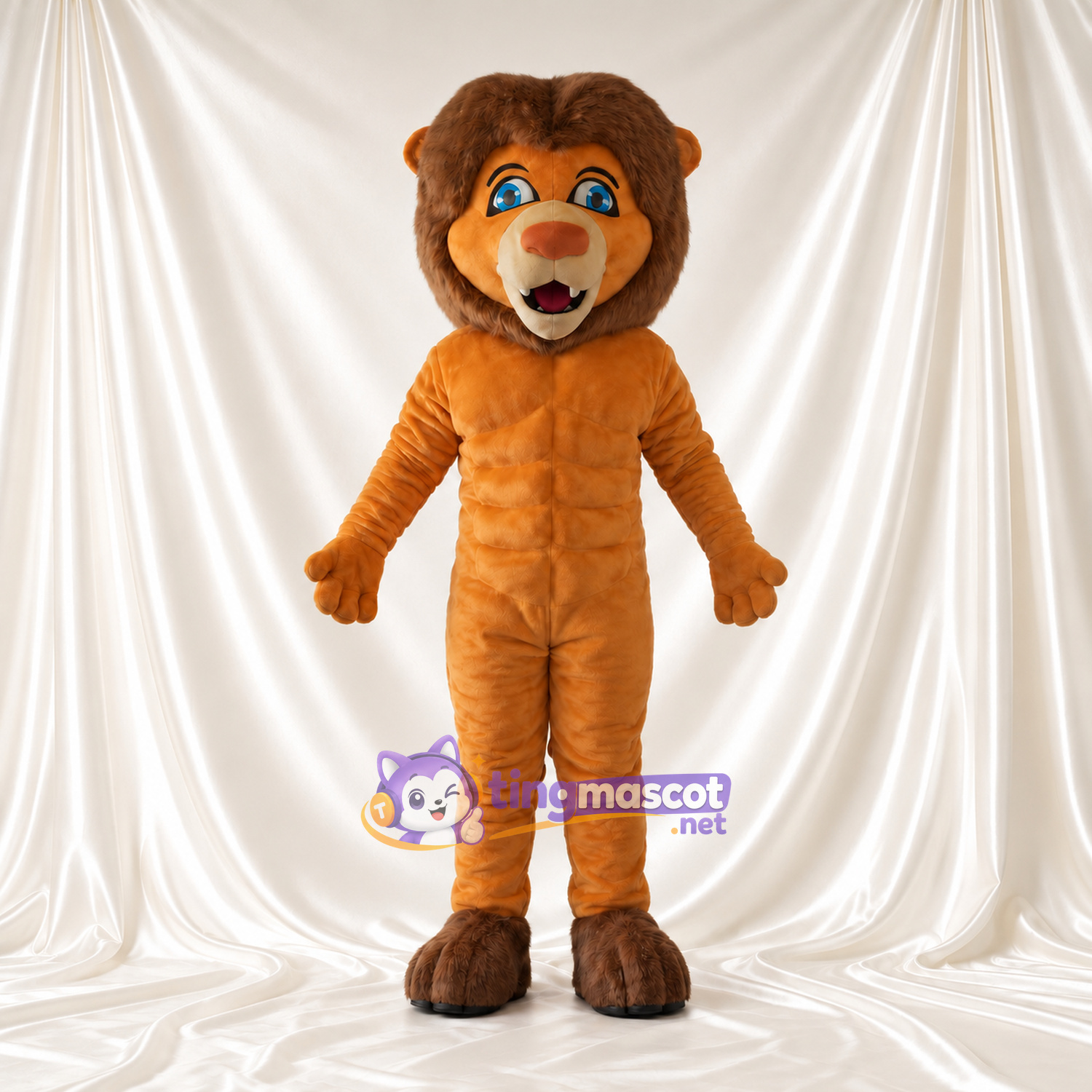 Costume de mascotte Lion – brun clair – Corps musclé; Pieds (marron) Costume de mascotte Lion – brun clair – Corps musclé; Pieds (marron)