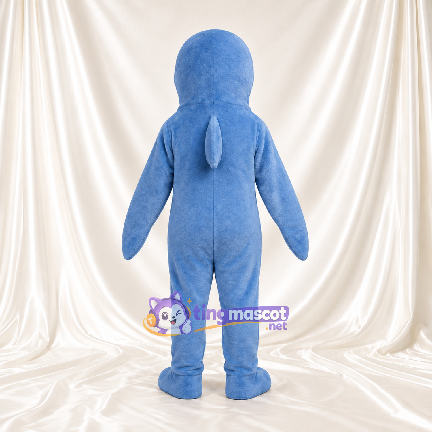 Maskottchenkostüm Delfin – hellblau – Bauch (weiß); Lächeln (rosa) Maskottchenkostüm Delfin – hellblau – Bauch (weiß); Lächeln (rosa)