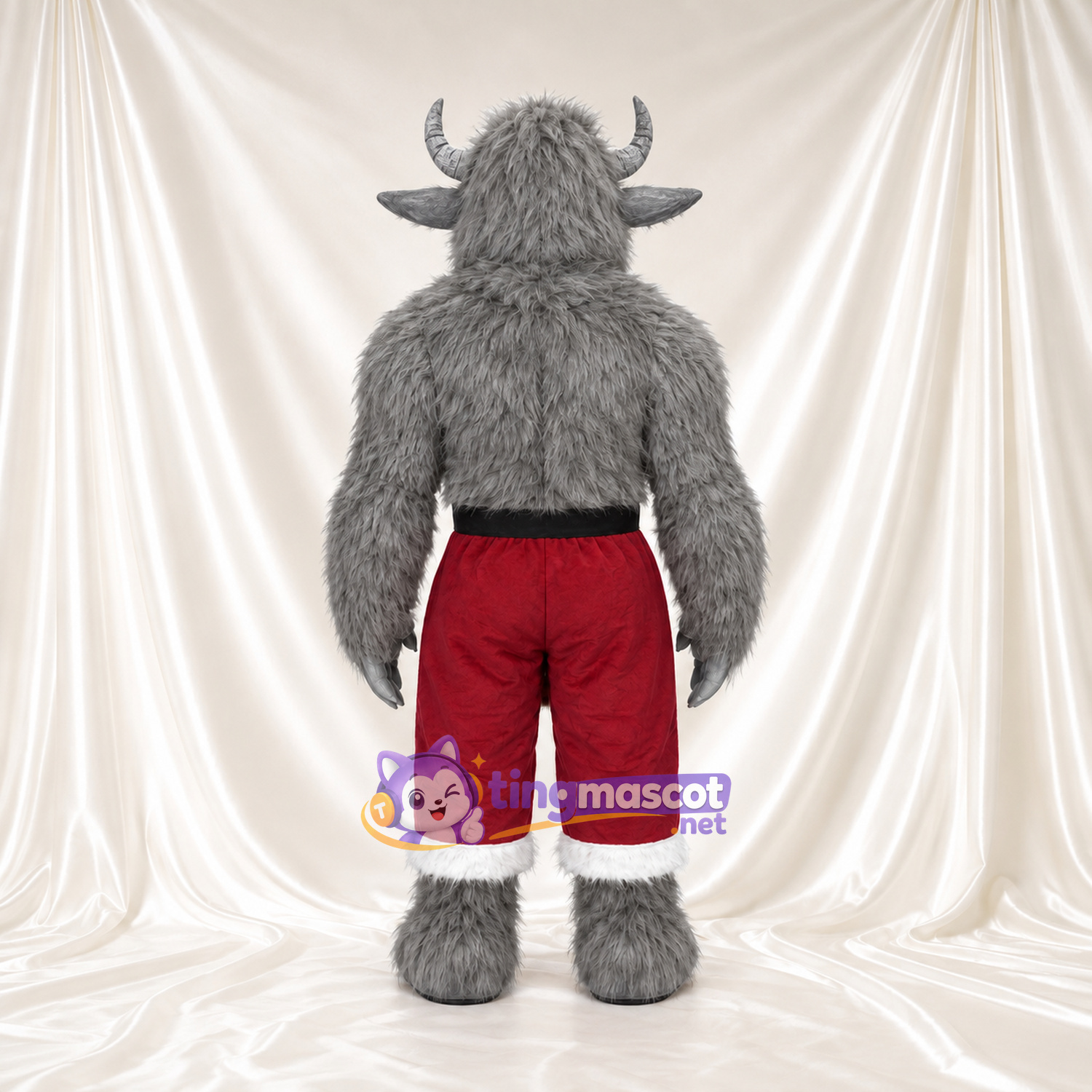 Maskottchenkostüm Monster mit Hörnern – grau – Shorts (rot); Brust (weiß) Maskottchenkostüm Monster mit Hörnern – grau – Shorts (rot); Brust (weiß)