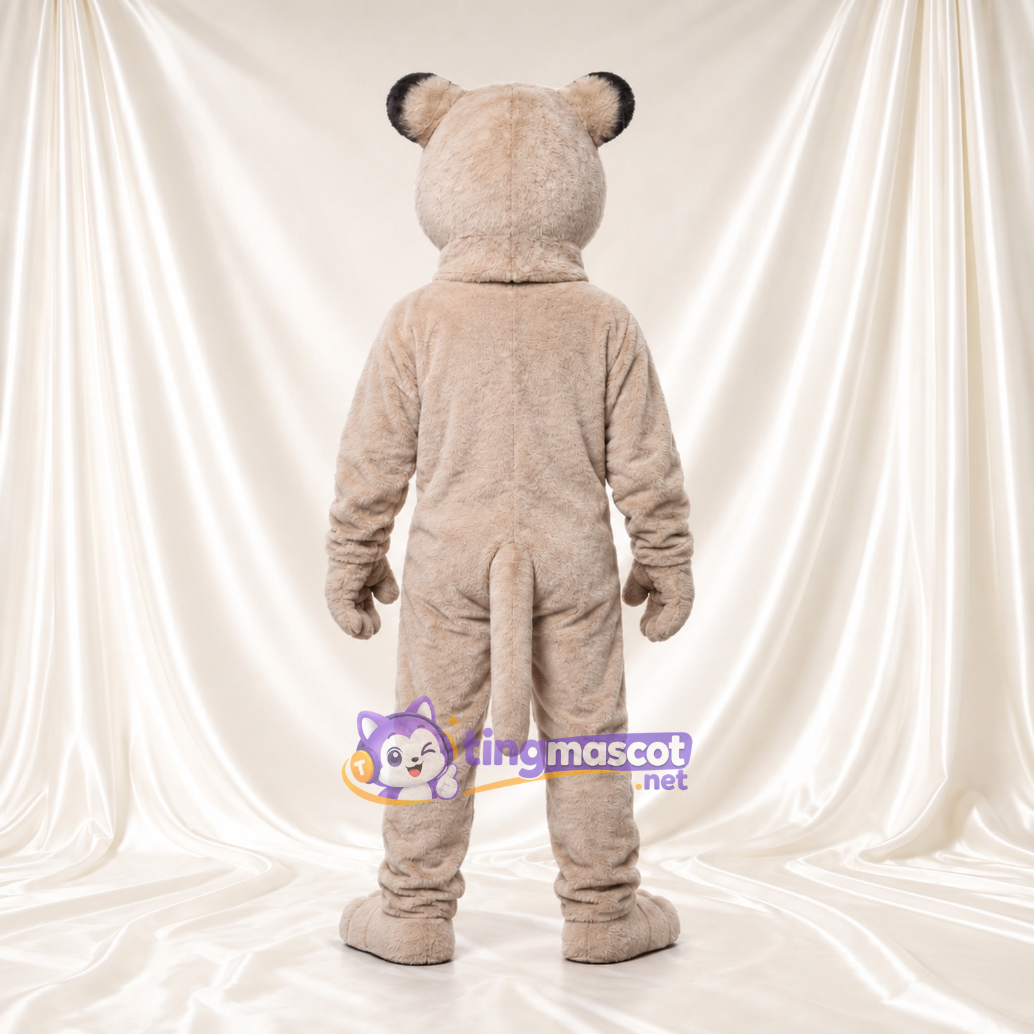 Costume de mascotte Puma – brun clair – Nez (rose); Sourire Costume de mascotte Puma – brun clair – Nez (rose); Sourire