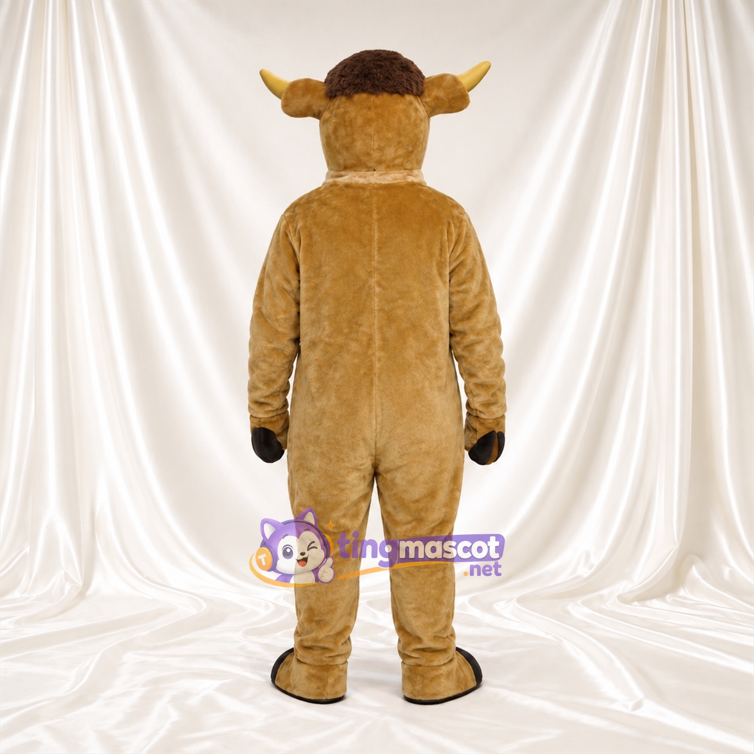 Costume de mascotte Taureau – brun clair – Cornes (court, jaune); Sabots (noir) Costume de mascotte Taureau – brun clair – Cornes (court, jaune); Sabots (noir)