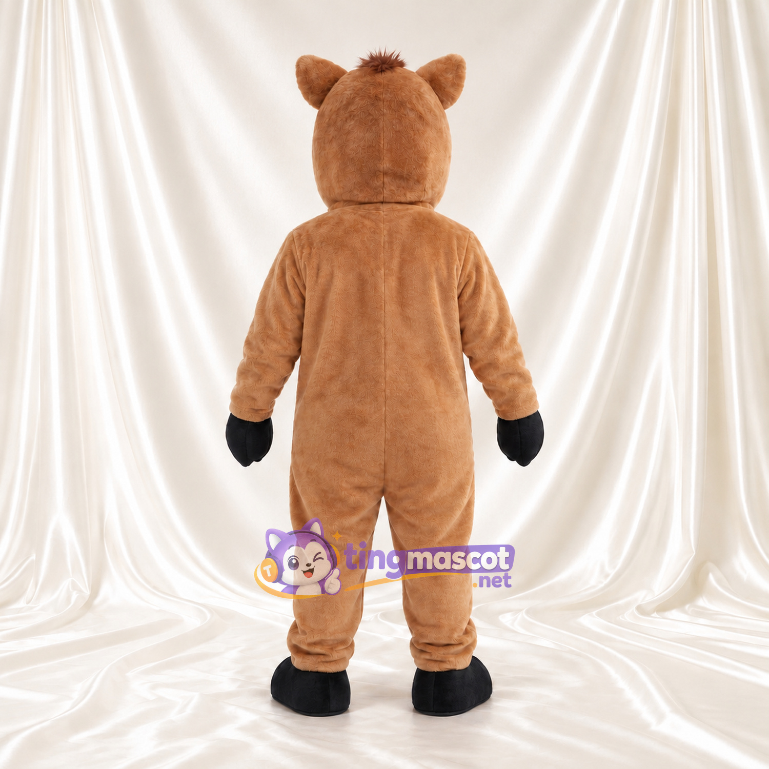 Maskottchenkostüm Wildschwein – braun – Bauch (bordeauxrot); Schnauze (creme) Maskottchenkostüm Wildschwein – braun – Bauch (bordeauxrot); Schnauze (creme)