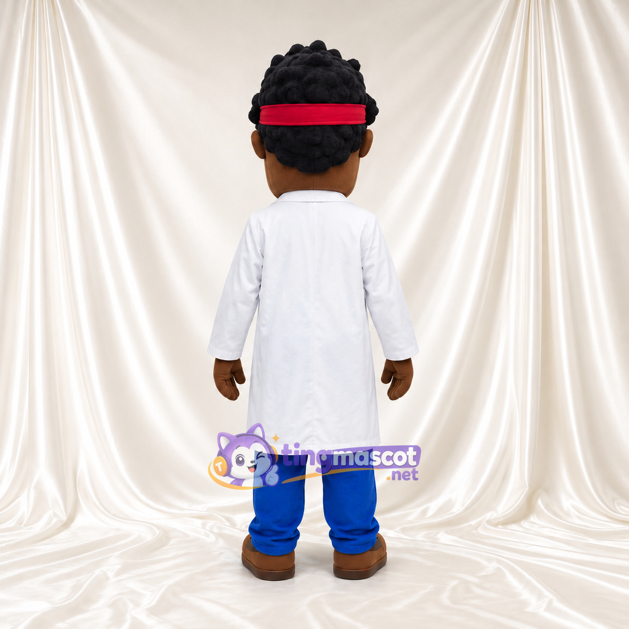Costume de mascotte Scientifique – selon la photo – Blouse de laboratoire (blanc); Bandeau (rouge) Costume de mascotte Scientifique – selon la photo – Blouse de laboratoire (blanc); Bandeau (rouge)