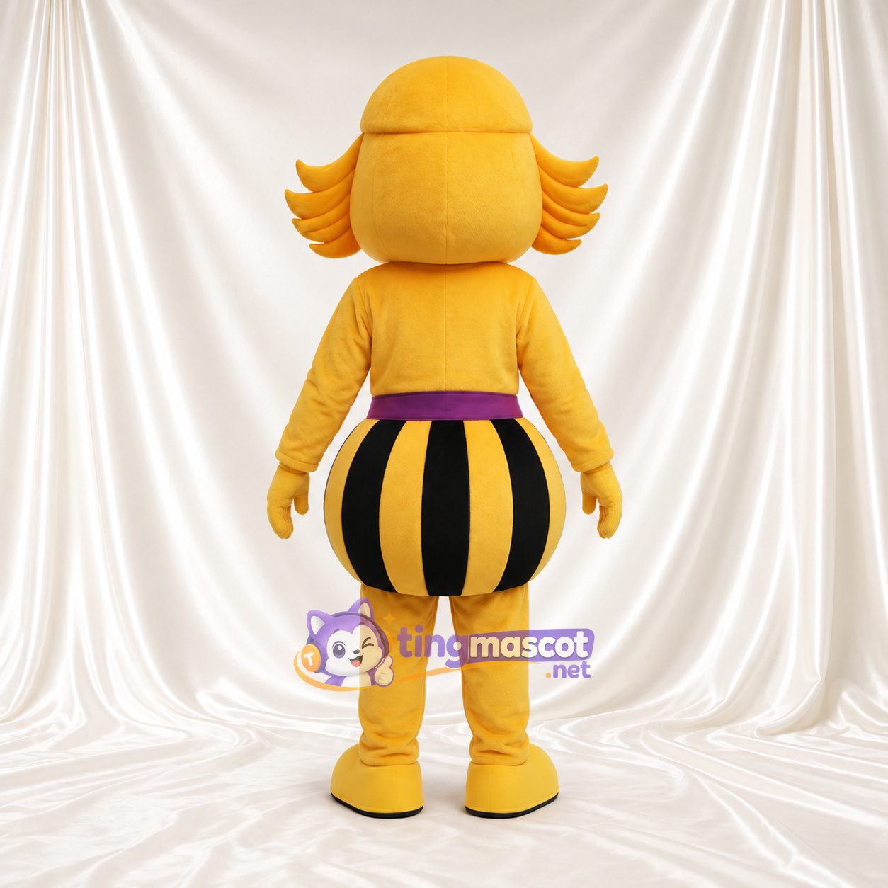 Maskottchenkostüm Mädchenfigur – gelb – Rock (violett) Maskottchenkostüm Mädchenfigur – gelb – Rock (violett)