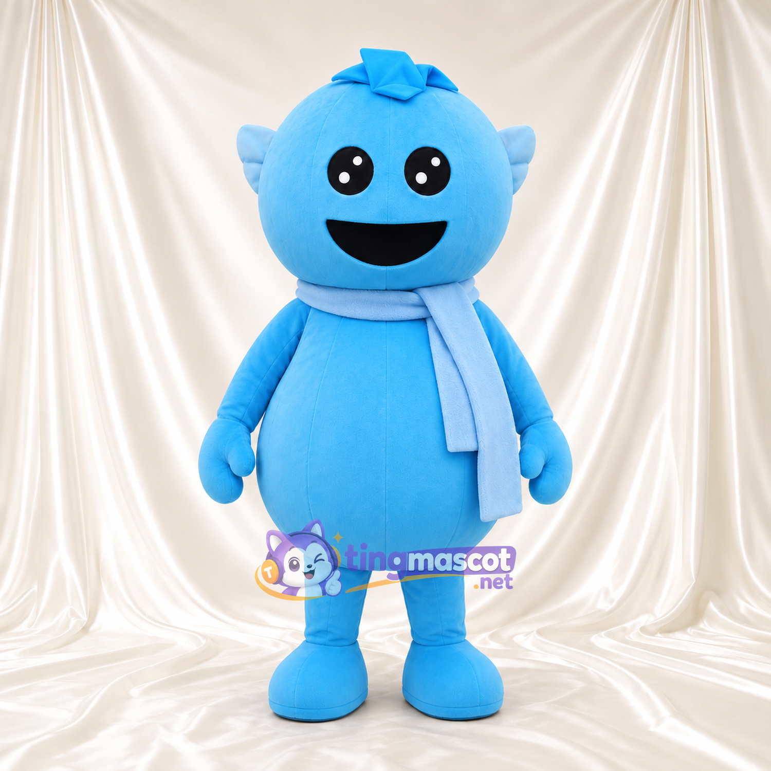 Costume de mascotte Personnage rond – bleu – Écharpe (bleu clair); Ailes (petit) Costume de mascotte Personnage rond – bleu – Écharpe (bleu clair); Ailes (petit)