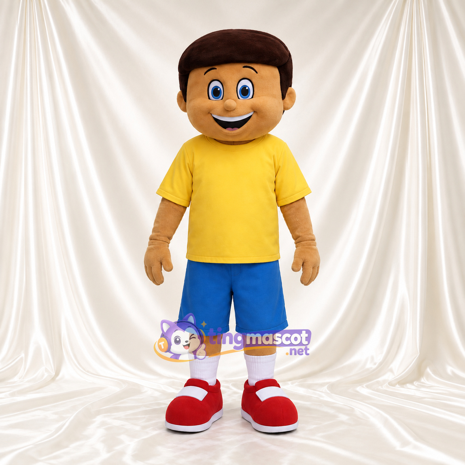Maskottchenkostüm Jungenfigur – wie abgebildet – Hemd (gelb); Shorts (blau) Maskottchenkostüm Jungenfigur – wie abgebildet – Hemd (gelb); Shorts (blau)