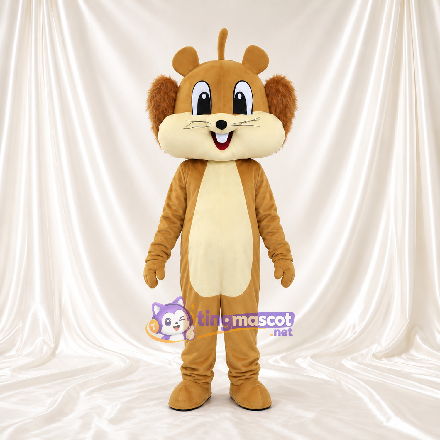 Maskottchenkostüm Streifenhörnchen – hellbraun – Wangen (groß); Bauch (creme) Maskottchenkostüm Streifenhörnchen – hellbraun – Wangen (groß); Bauch (creme)
