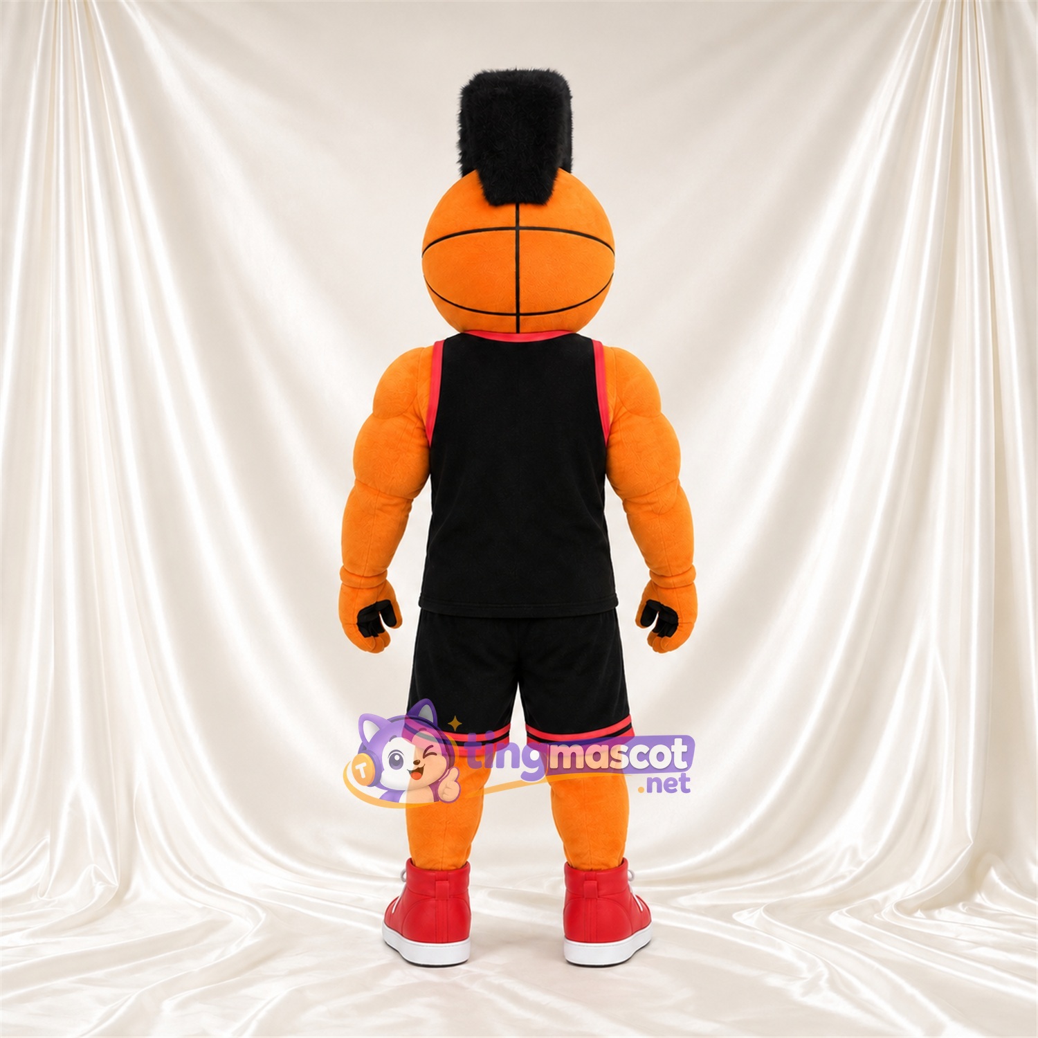 Costume de mascotte Ballon de basket – selon la photo – Uniforme (noir); Cheveux (haut, noir) Costume de mascotte Ballon de basket – selon la photo – Uniforme (noir); Cheveux (haut, noir)