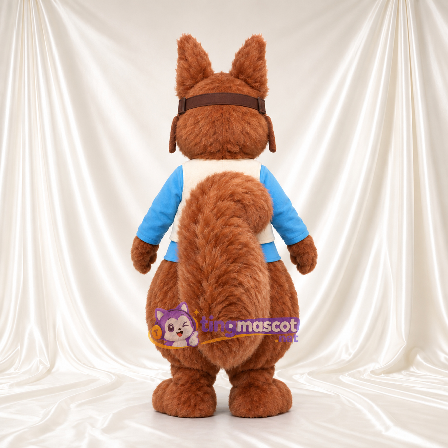 Maskottchenkostüm Squirrel Nutkin – wie abgebildet – Hemd (blau); Kappe (braun) Maskottchenkostüm Squirrel Nutkin – wie abgebildet – Hemd (blau); Kappe (braun)