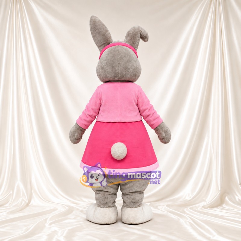 Maskottchenkostüm Lily Bobtail – wie abgebildet – Jacke (rosa); Kleid (mit Erdbeertasche) Maskottchenkostüm Lily Bobtail – wie abgebildet – Jacke (rosa); Kleid (mit Erdbeertasche)