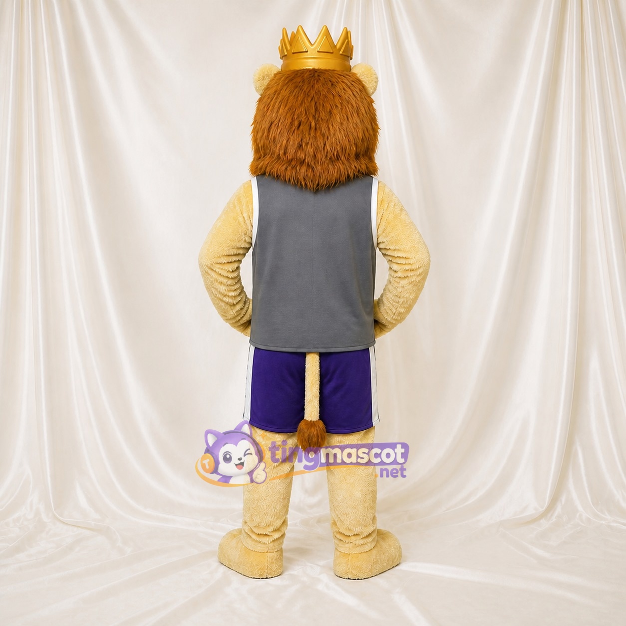 Crowned Lion Athlete Mascot Costume Full Body for Adults Sports Events Crowned Lion Athlete Mascot Costume Full Body for Adults Sports Events
