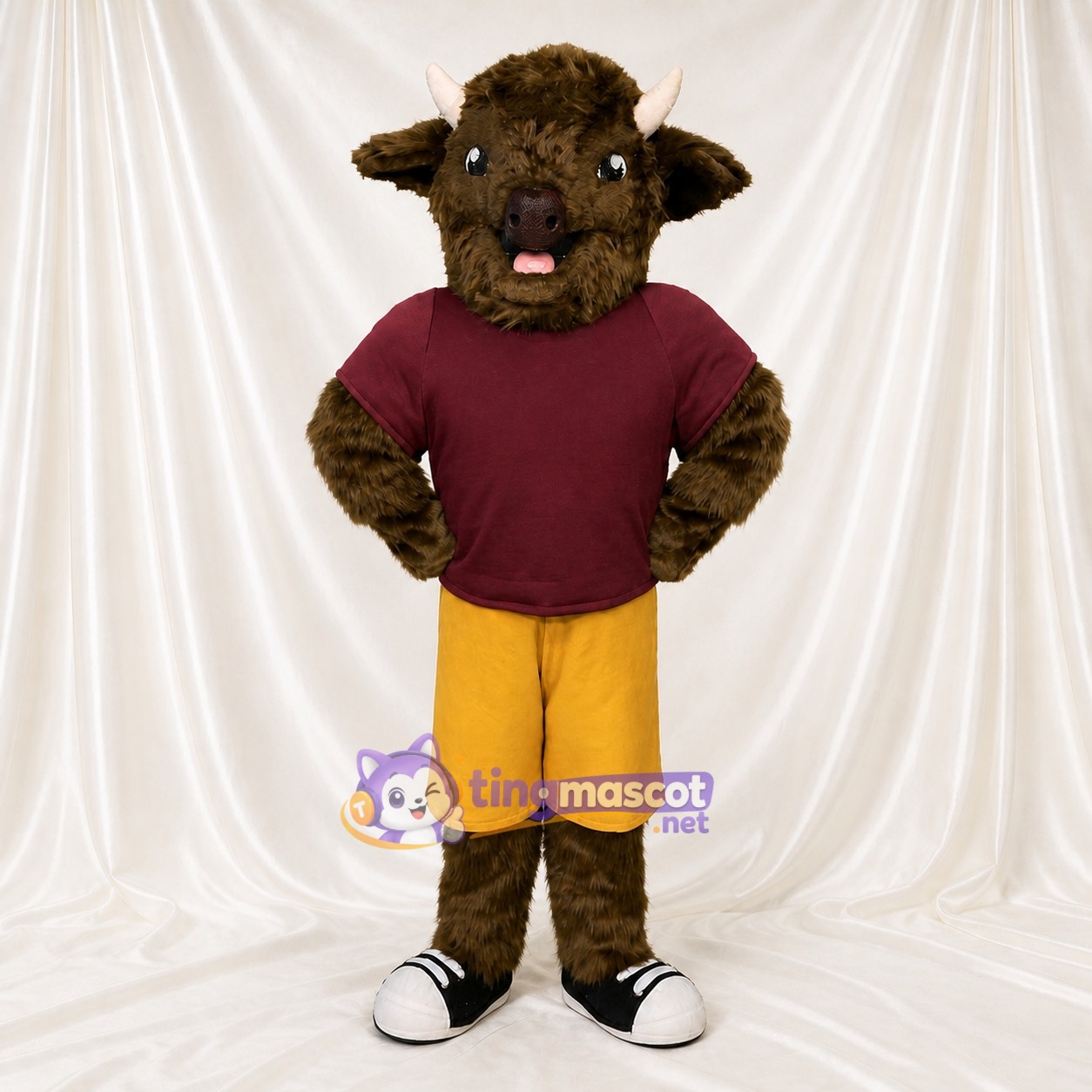 Bison athlète en tenue de sport Costume de mascotte intégral pour adultes Événements sportifs Bison athlète en tenue de sport Costume de mascotte intégral pour adultes Événements sportifs