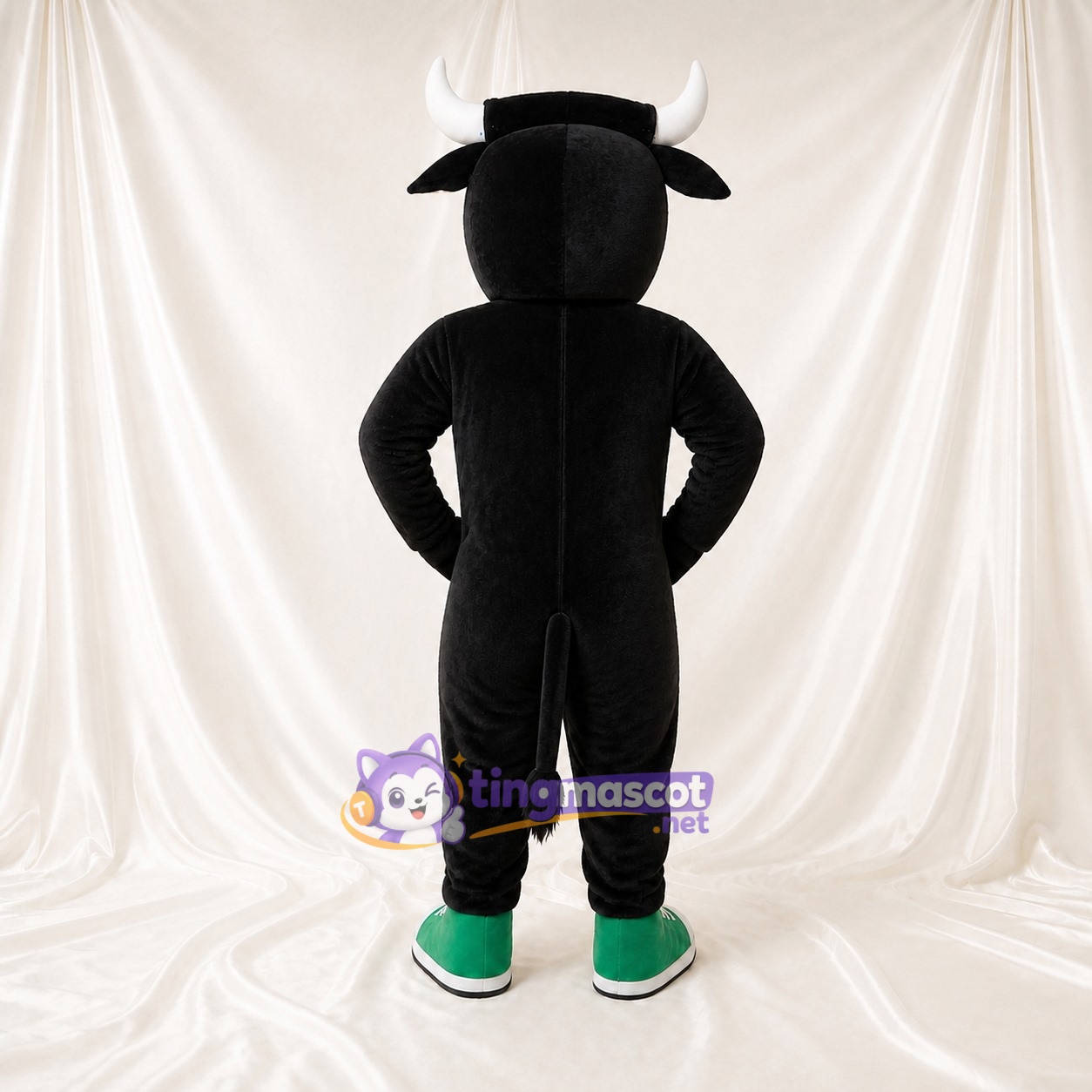 Black Bull Athlete Mascot Costume Full Body for Adults Sports Events Black Bull Athlete Mascot Costume Full Body for Adults Sports Events