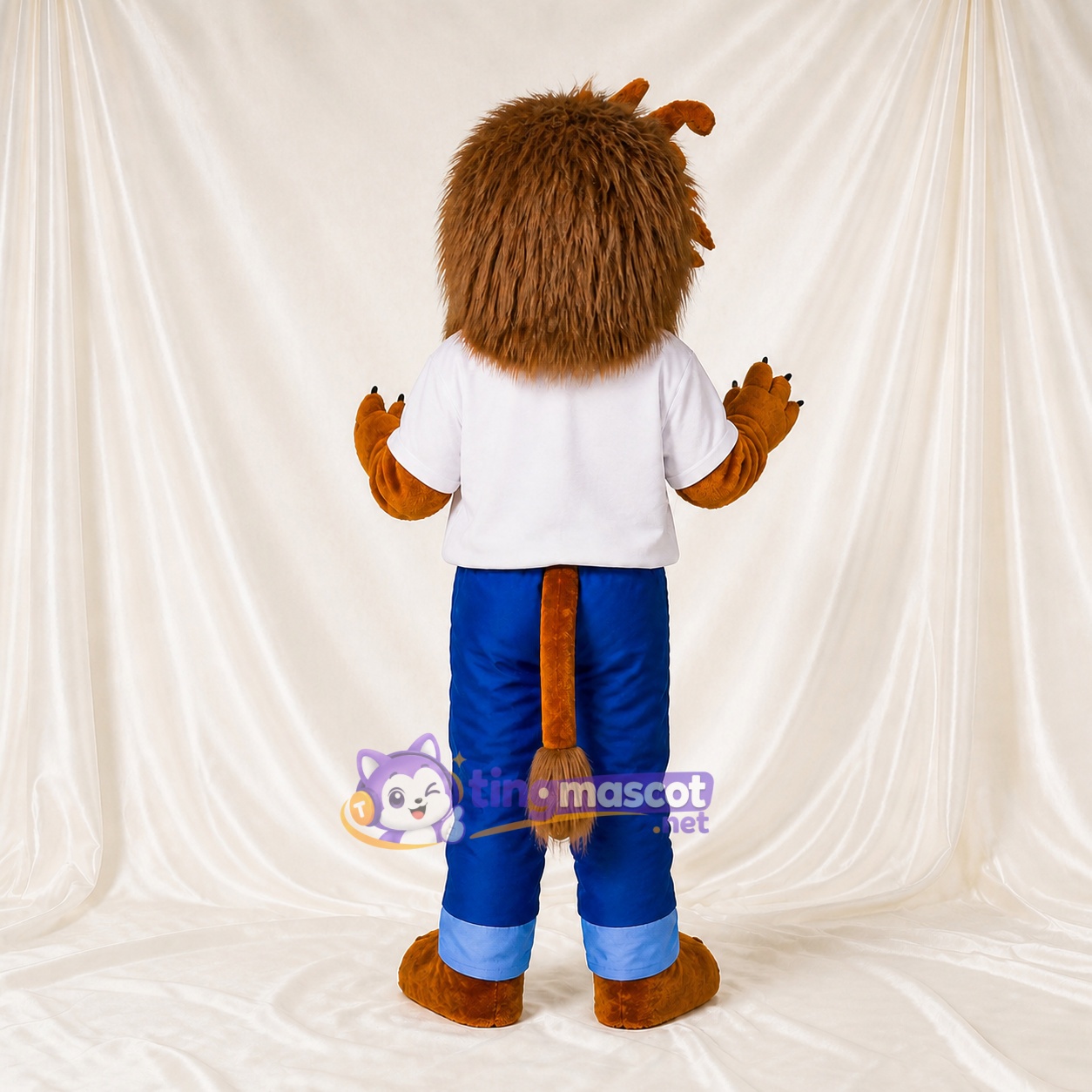 Brown and White Lion Athlete Mascot Costume Full Body for Adults Sports Events Brown and White Lion Athlete Mascot Costume Full Body for Adults Sports Events